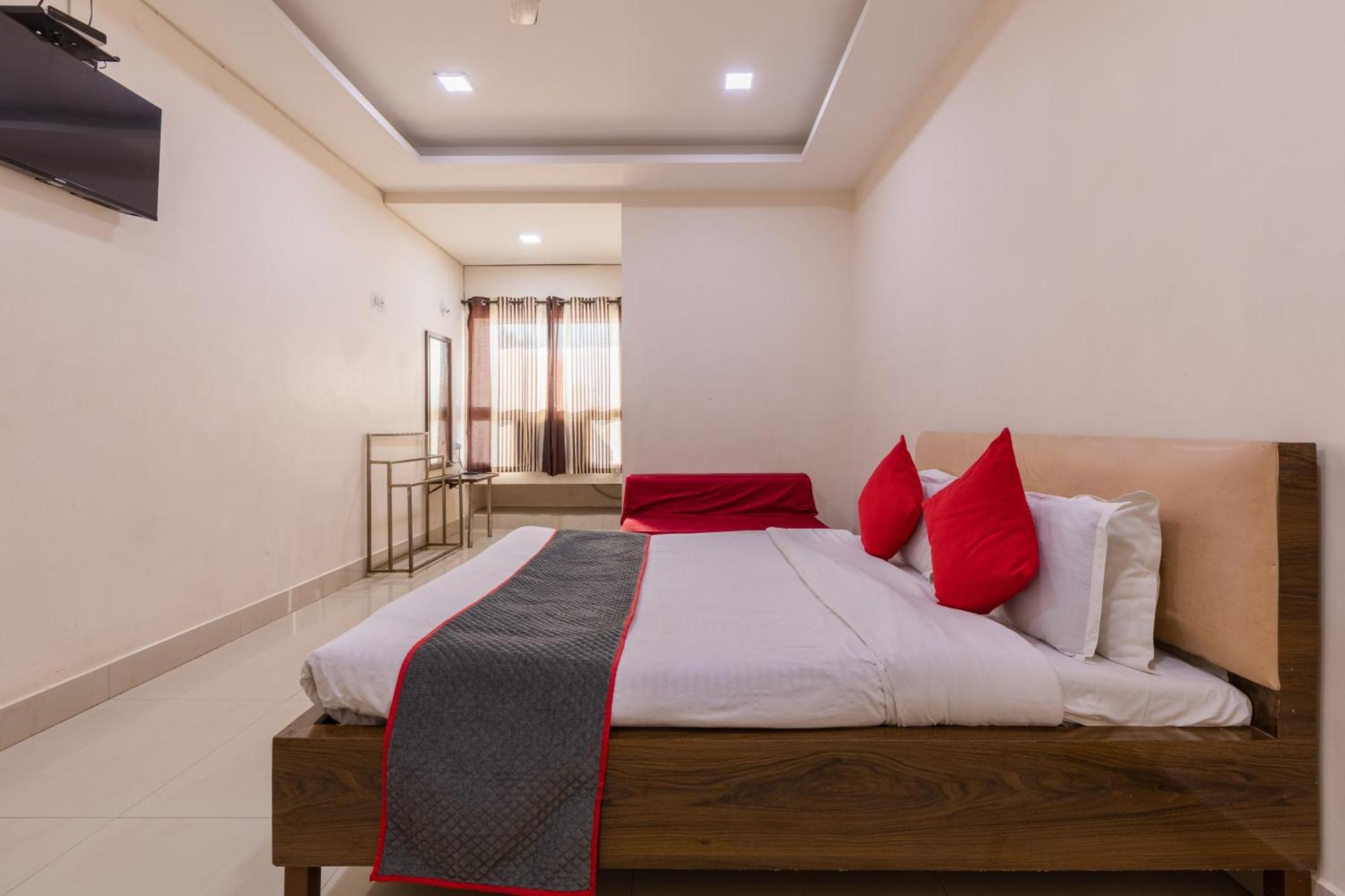 Ruchishree Garden Hotell Ujjain Eksteriør bilde