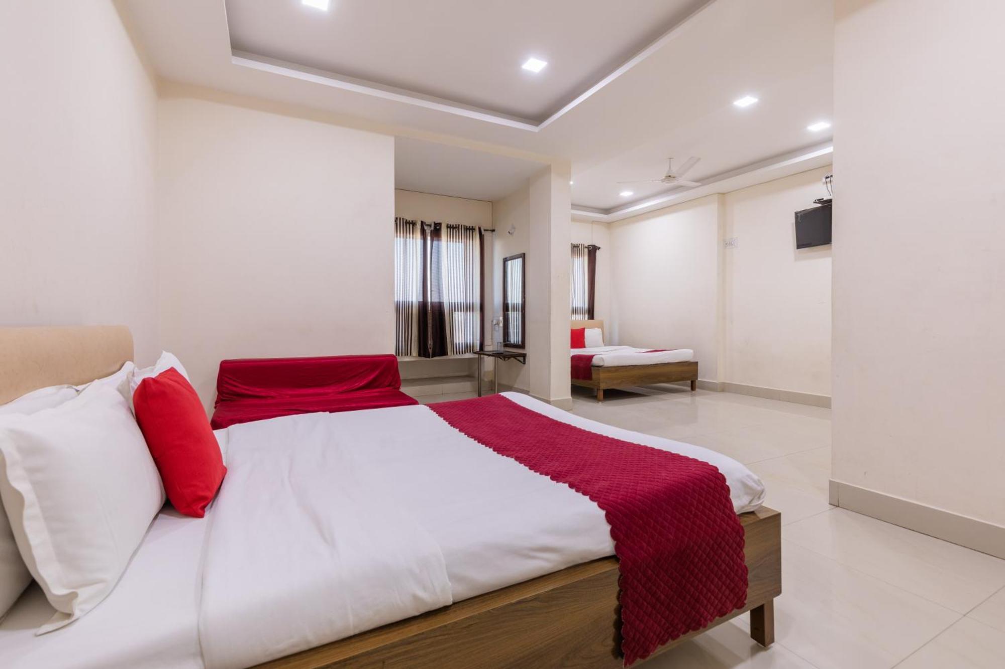 Ruchishree Garden Hotell Ujjain Eksteriør bilde
