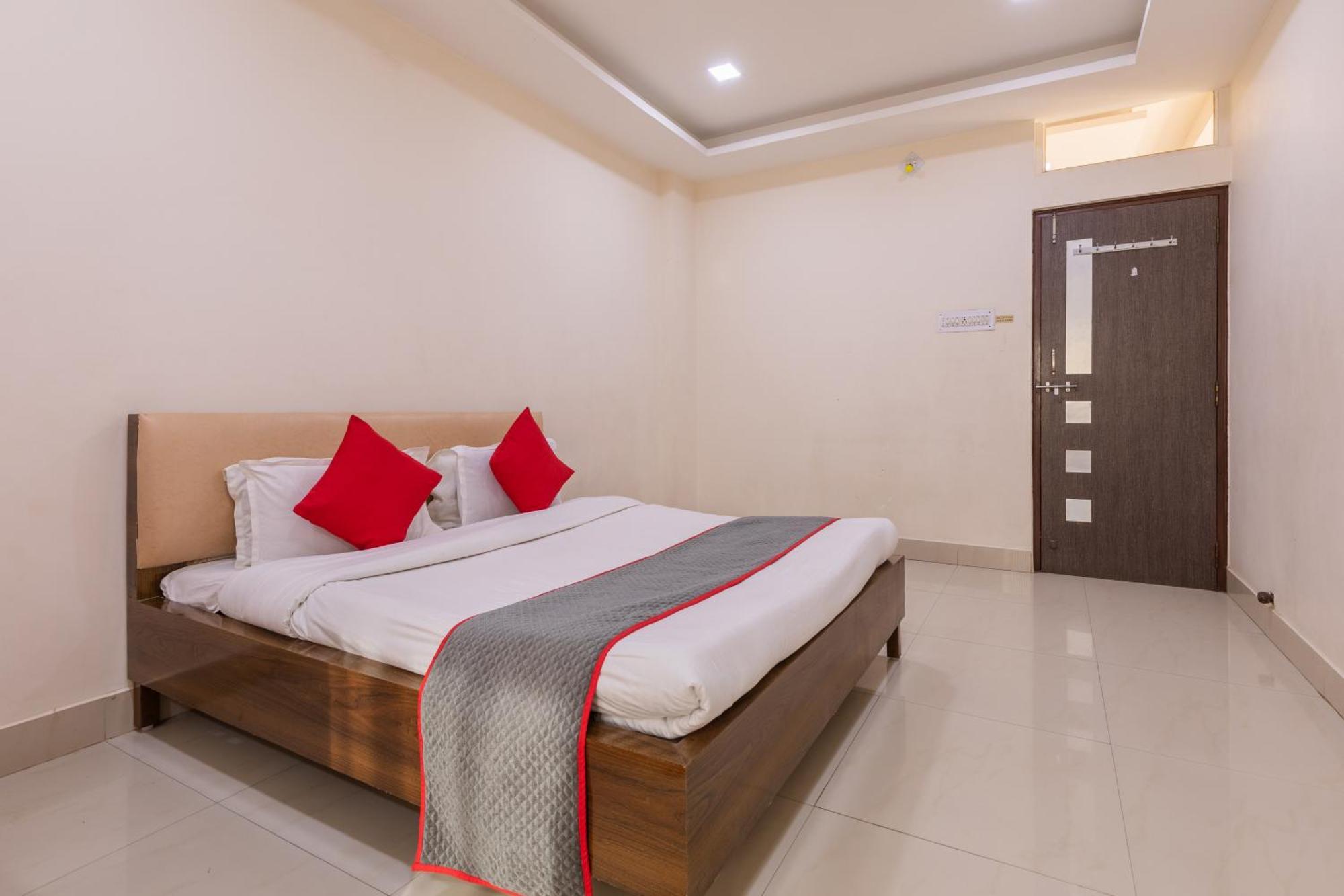 Ruchishree Garden Hotell Ujjain Eksteriør bilde